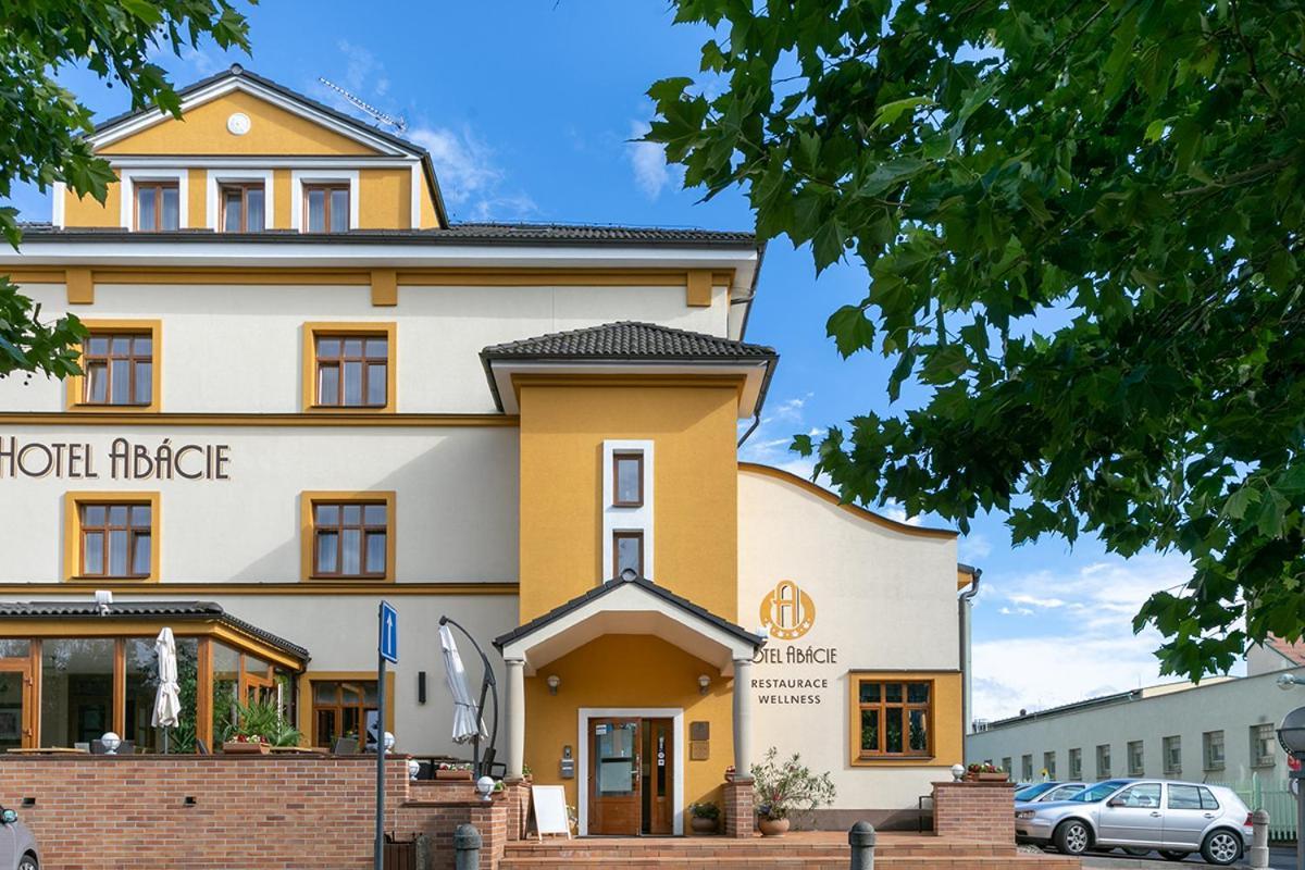 Hotel Abacie & Wellness Valašské Meziříčí Dış mekan fotoğraf