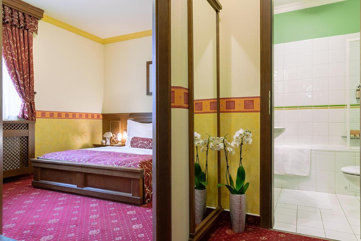 Hotel Abacie & Wellness Valašské Meziříčí Dış mekan fotoğraf