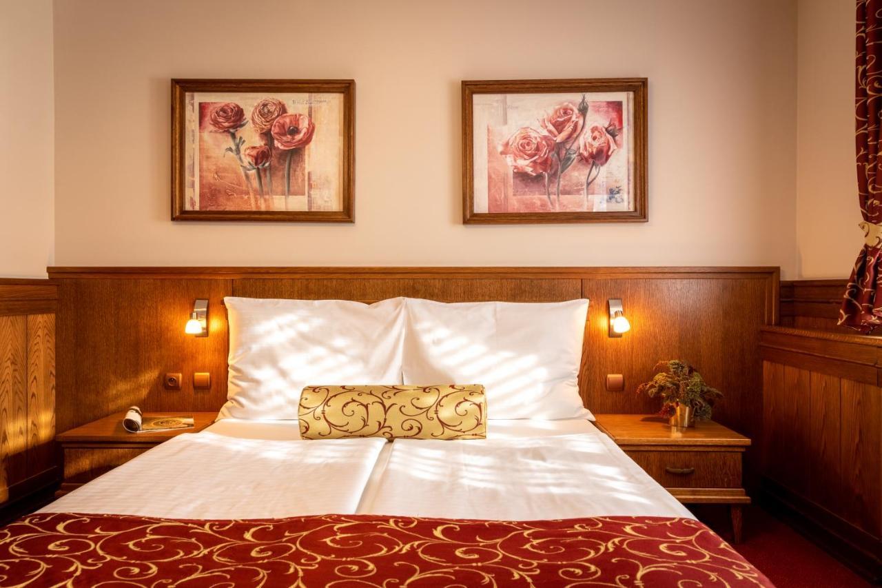 Hotel Abacie & Wellness Valašské Meziříčí Dış mekan fotoğraf