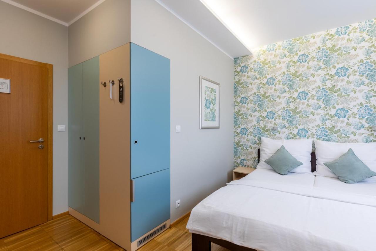 Hotel Abacie & Wellness Valašské Meziříčí Dış mekan fotoğraf