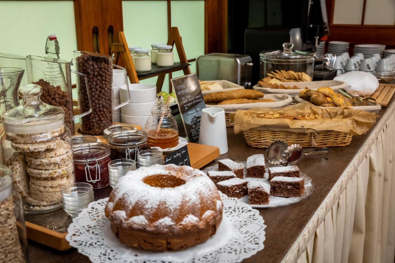 Hotel Abacie & Wellness Valašské Meziříčí Dış mekan fotoğraf