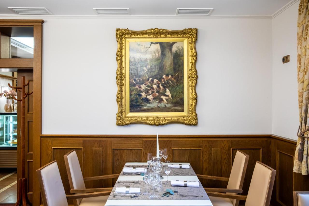 Hotel Abacie & Wellness Valašské Meziříčí Dış mekan fotoğraf