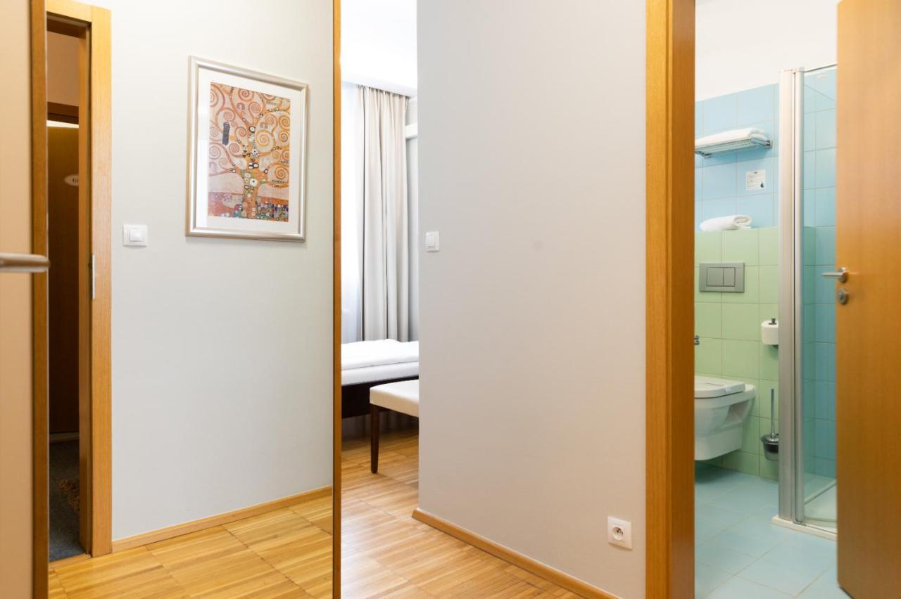 Hotel Abacie & Wellness Valašské Meziříčí Dış mekan fotoğraf