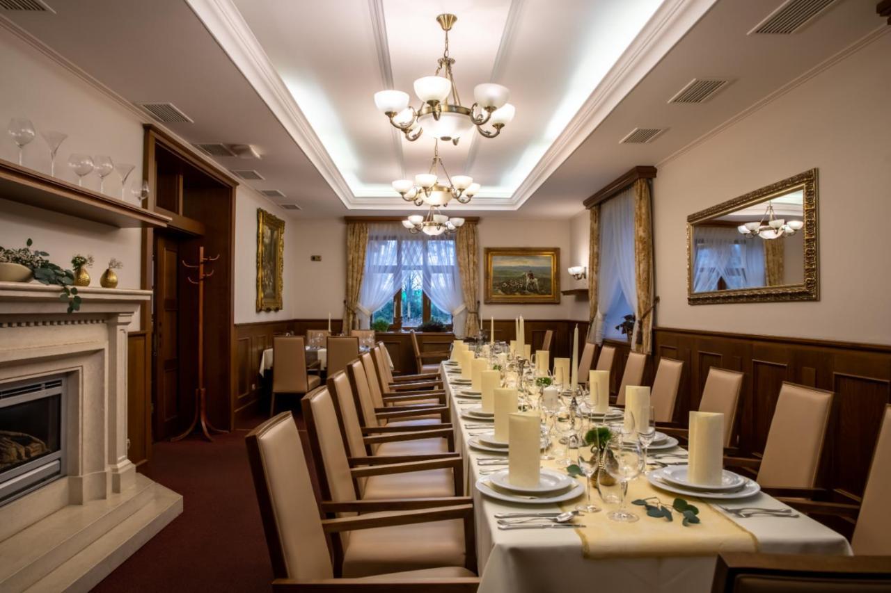 Hotel Abacie & Wellness Valašské Meziříčí Dış mekan fotoğraf