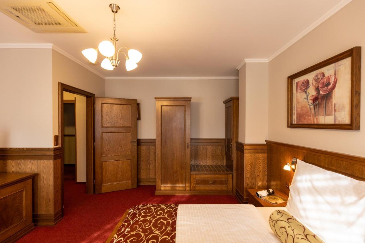 Hotel Abacie & Wellness Valašské Meziříčí Dış mekan fotoğraf