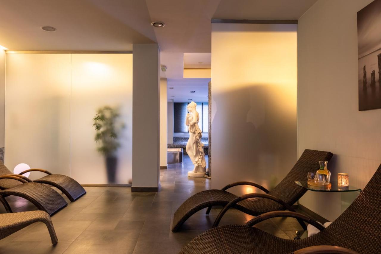 Hotel Abacie & Wellness Valašské Meziříčí Dış mekan fotoğraf