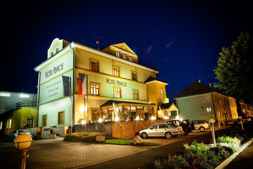 Hotel Abacie & Wellness Valašské Meziříčí Dış mekan fotoğraf