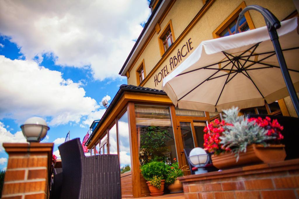 Hotel Abacie & Wellness Valašské Meziříčí Dış mekan fotoğraf