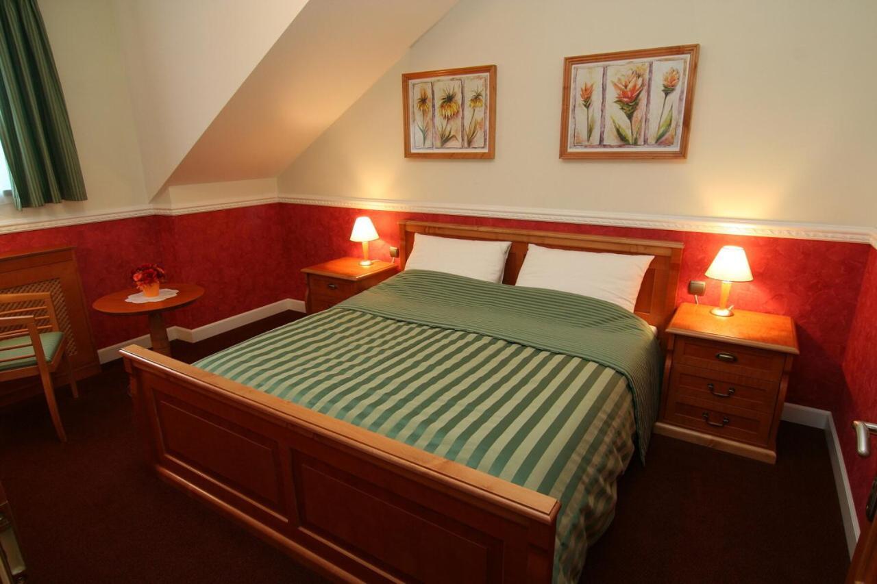 Hotel Abacie & Wellness Valašské Meziříčí Dış mekan fotoğraf
